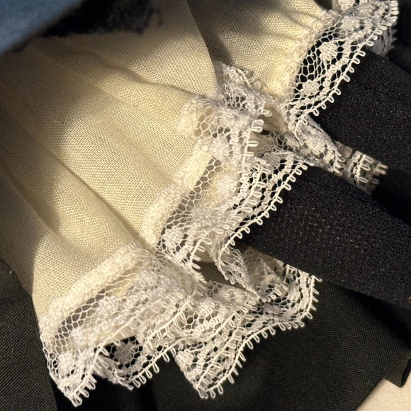 Madame Alexander Doll 9" Maria At The Abbey The Sound Of Music doll  w/ Tag - Picture 6 of 6